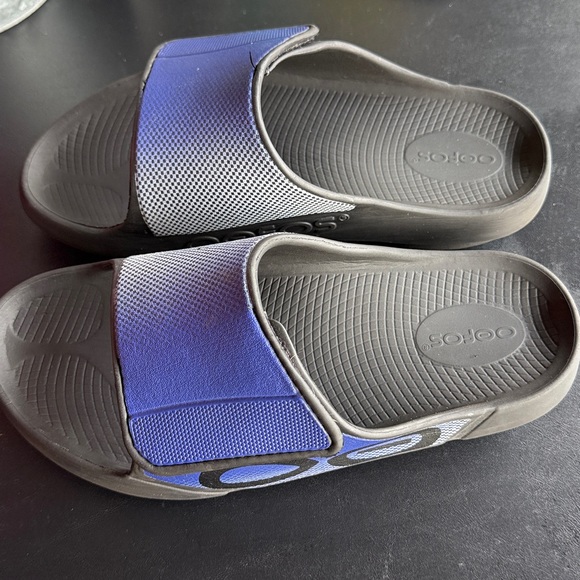 OOFOS OOahh Sport Flex Recovery Slide
Sandals Blue W10 / M8 - Picture 5 of 8